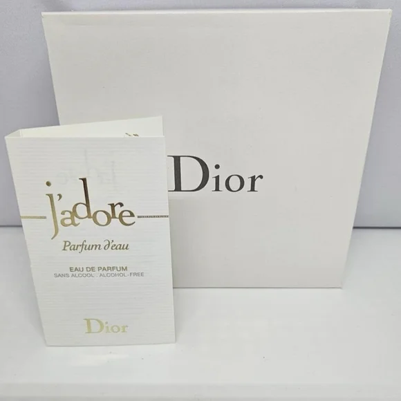 🖤Dior Red Round Clutch - Picture 3 of 3